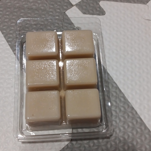 100% soy wax melts *peach nectar* hand crafted - Picture 2 of 2